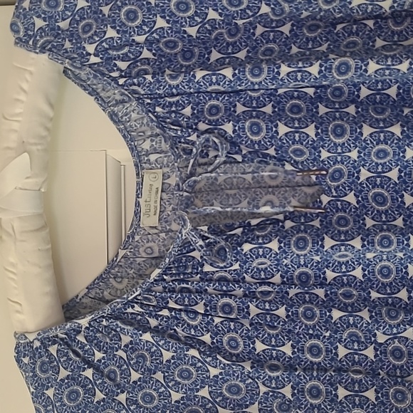 Casual blouse - Picture 4 of 5